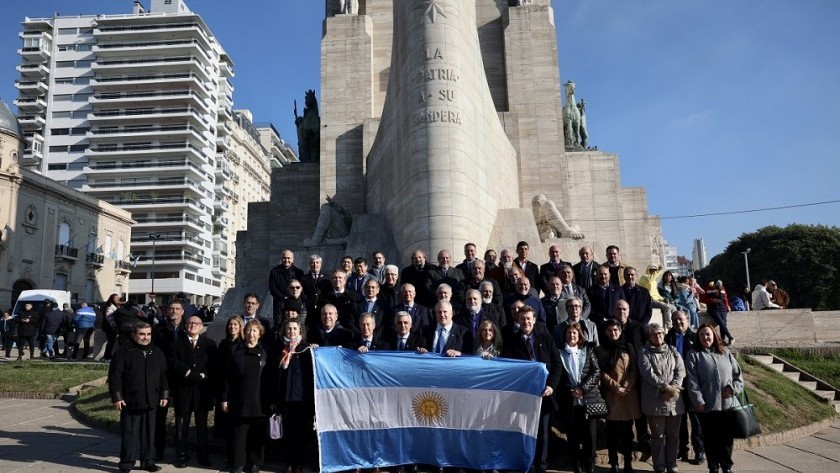 Día de la Bandera: Perotti y Javkin exigieron a Nación acabar con el narcotráfico