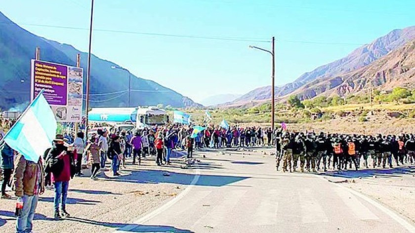 Jujuy: una turista quedó varada por un piquete en la ruta y murió