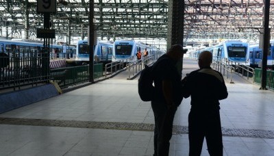 El Gobierno dictó la conciliación obligatoria y funcionan los trenes