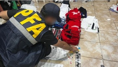 Rescatan a tres personas explotadas laboralmente en dos talleres textiles de Lanús