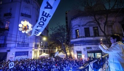 Podrían revocar el arresto domiciliario de Cristina Kirchner por los actos frente a su casa