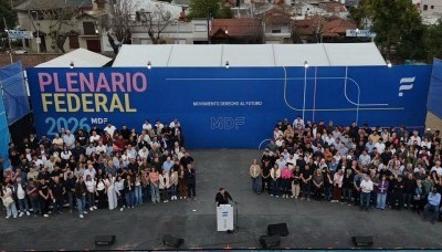 Kicillof: “Vengo a invitarlos a empezar una historia nueva, distinta y mejor”