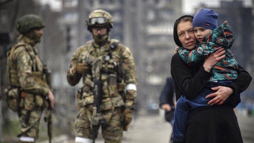 Ucrania retoma los esfuerzos para evacuar a civiles de la asediada Mariupol