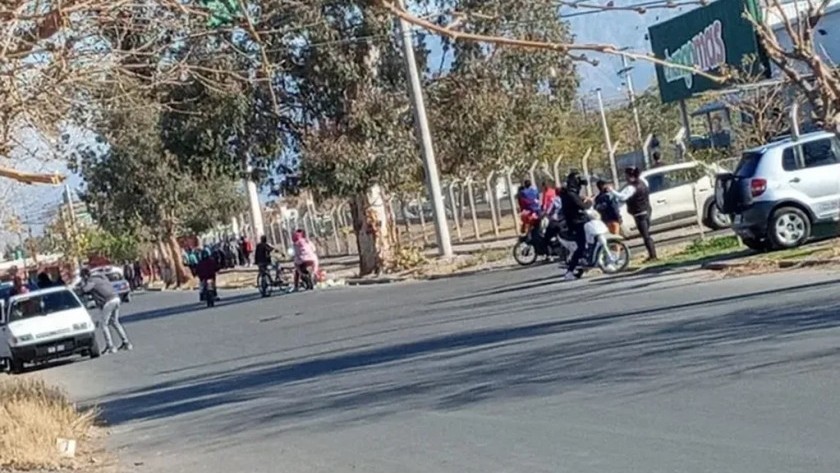 Más de 30 detenidos por saqueos en dos comercios en San Juan